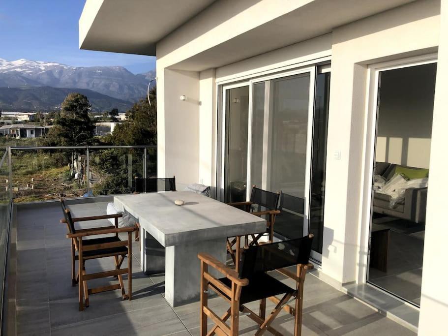 Eleni Apartment Kokkinos Pirgos Exterior photo